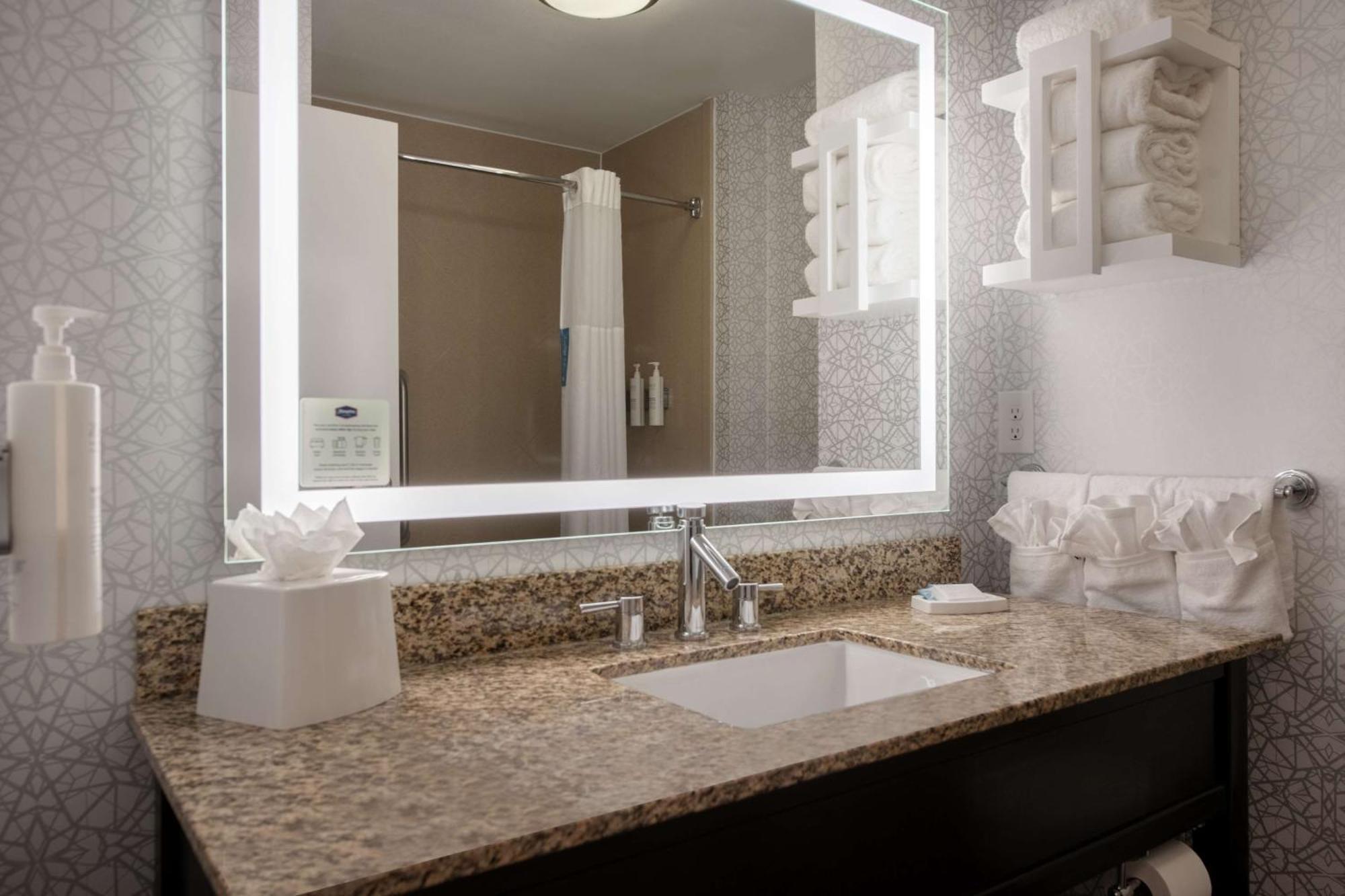 Hampton Inn & Suites Harvey Kültér fotó