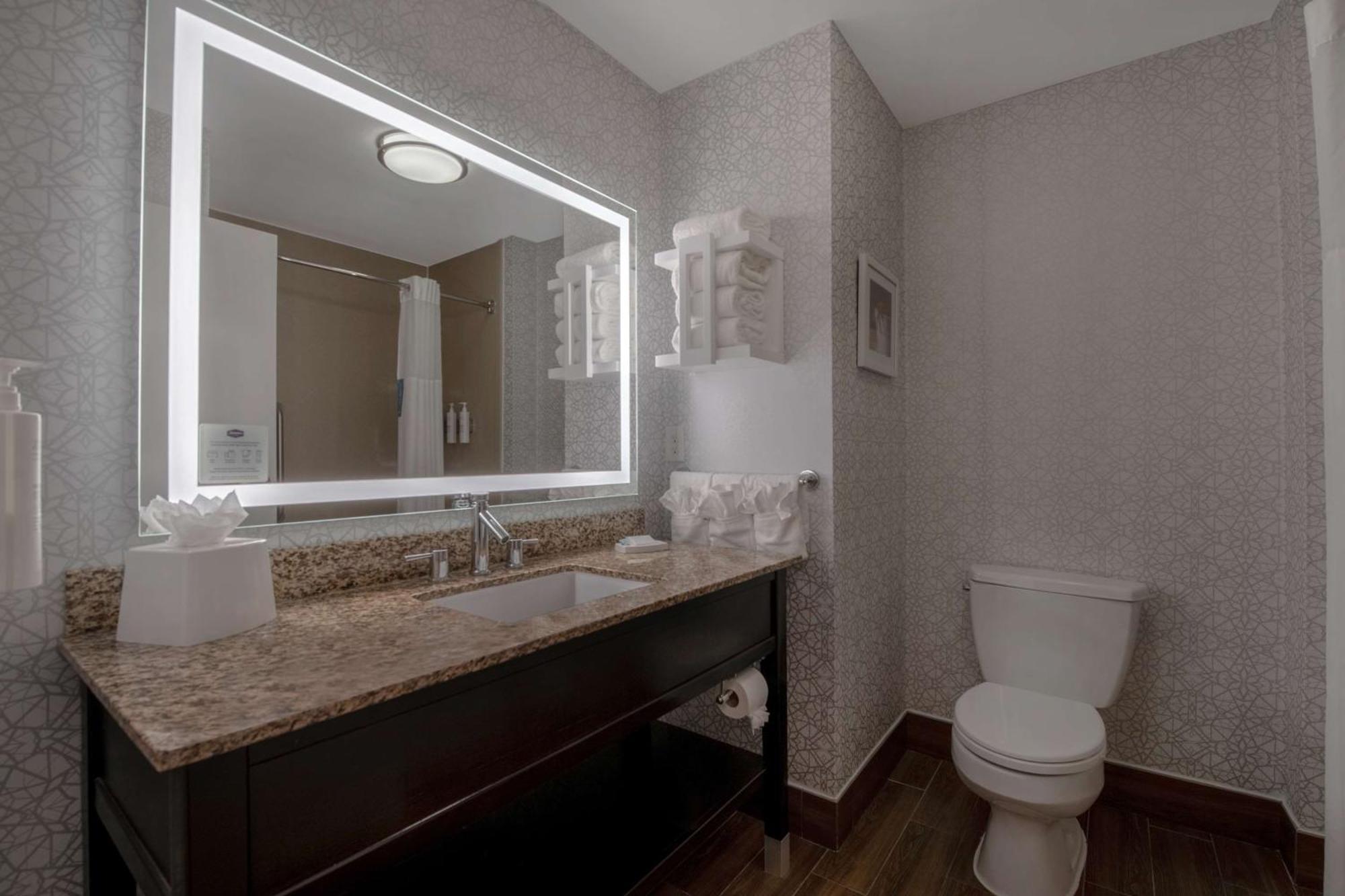 Hampton Inn & Suites Harvey Kültér fotó